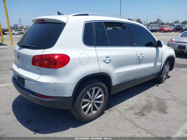 WVGRV7AX4HW502964 Volkswagen 2.0 tsi
