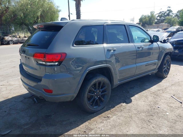1C4RJEAG3LC247027 Jeep 2020