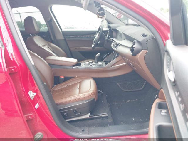 2021 ALFA ROMEO STELVIO ZASPAKAN8M7D09396 Photo 4