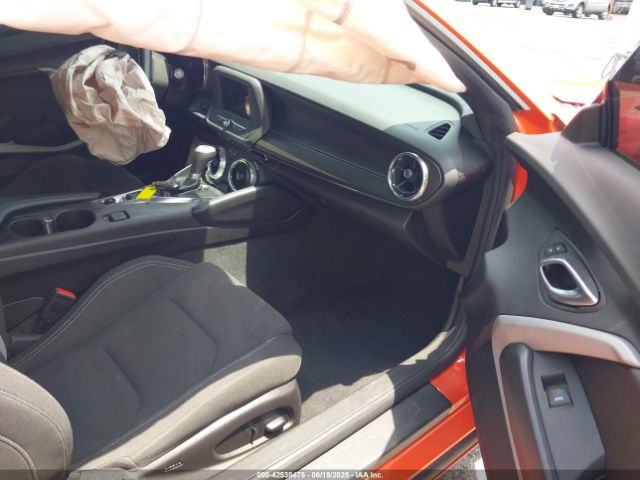 2019 CHEVROLET CAMARO 1G1FB1RX9K0129800 Photo 4