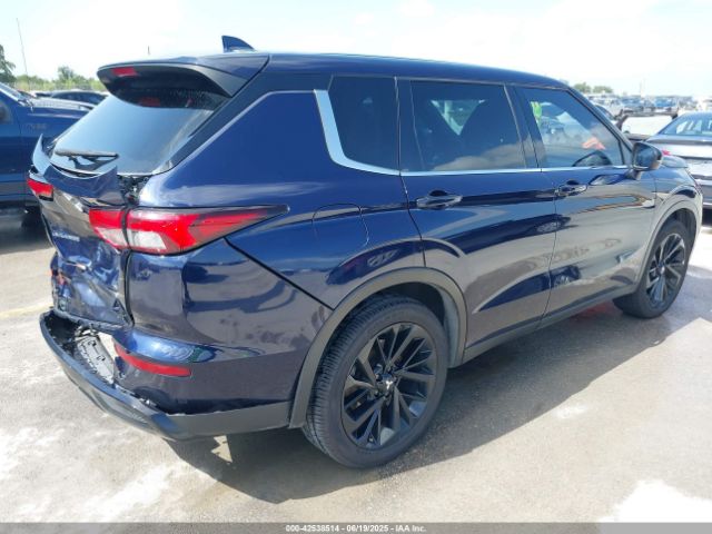 2022 MITSUBISHI OUTLANDER JA4J3UA80NZ065158 Photo 3