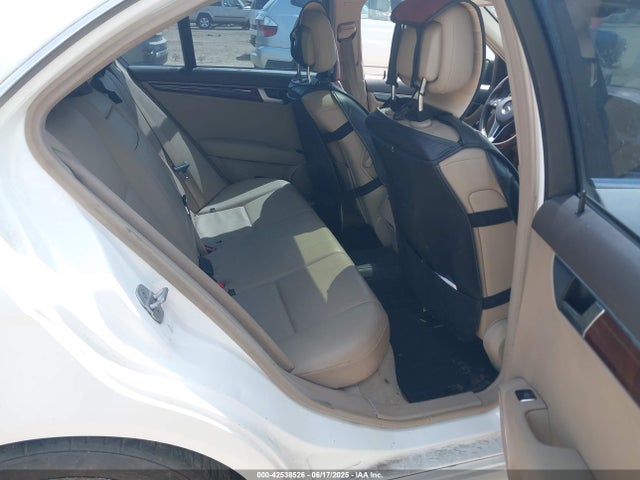 WDDGF4HB5EA947035 Mercedes-Benz 2014