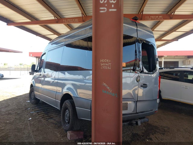 W1Z4NFHY8RP654417 Mercedes-Benz om654