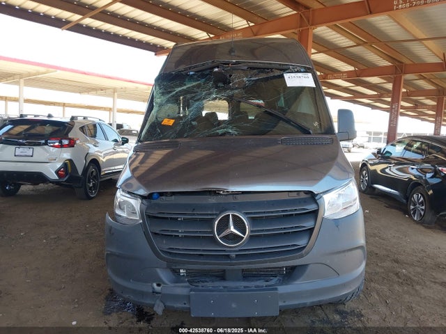 W1Z4NFHY8RP654417 Mercedes-Benz om654