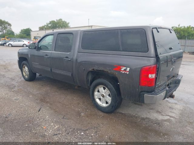 2011 CHEVROLET SILVERADO 1500 3GCPKSE3XBG182456 Photo 2