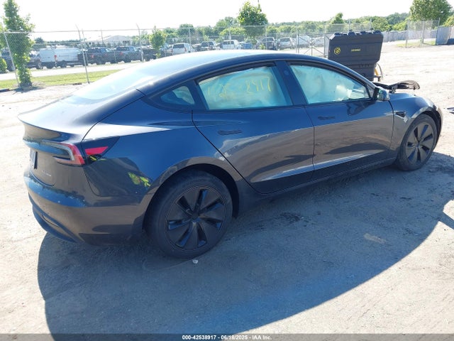 2025 TESLA MODEL 3 5YJ3E1EB0SF892253 Photo 3
