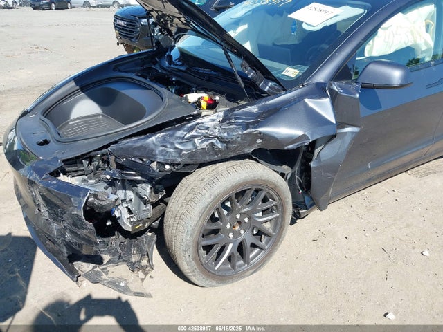 2025 TESLA MODEL 3 5YJ3E1EB0SF892253 Photo 5