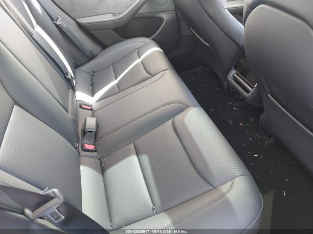 2025 TESLA MODEL 3 5YJ3E1EB0SF892253 Photo 7