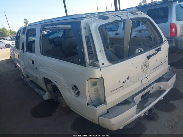 2005 CADILLAC ESCALADE ESV 3GYFK66N35G287325 Photo 2