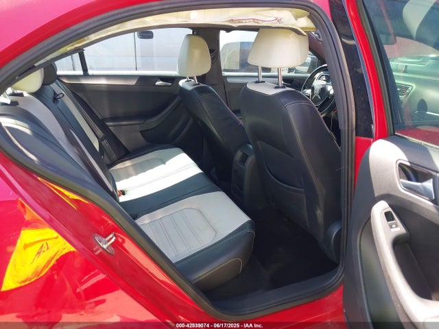 3VWD17AJ3GM387114 Volkswagen 2016