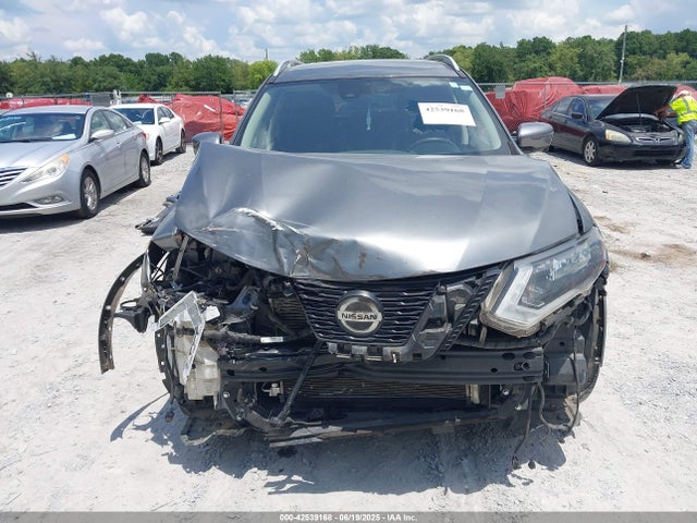 JN8AT2MT1JW456068 Nissan 2018