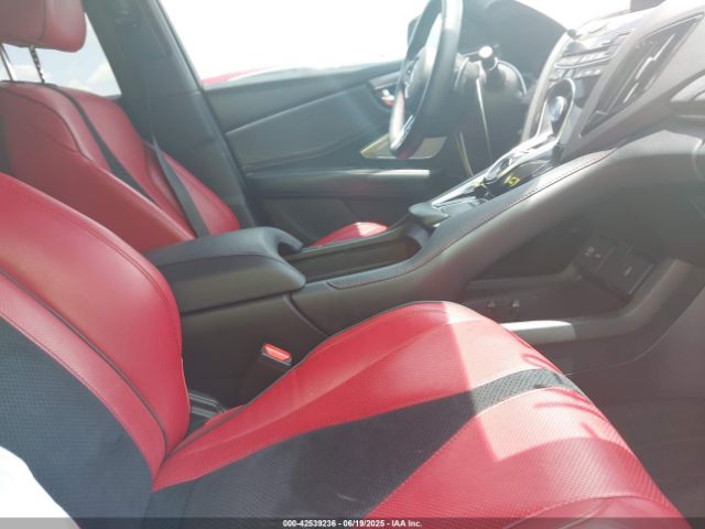 2019 ACURA RDX 5J8TC1H68KL013231 Photo 4