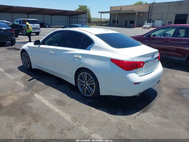 Infiniti 2016 2016 JN1EV7AP4GM303249 Image 3