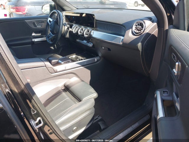 W1N4M4GB9PW273782 Mercedes-Benz m260