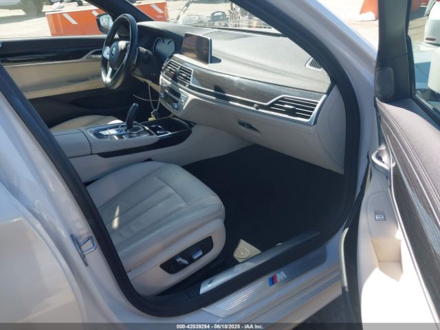 2019 BMW 740I WBA7E2C53KB454816 Photo 4