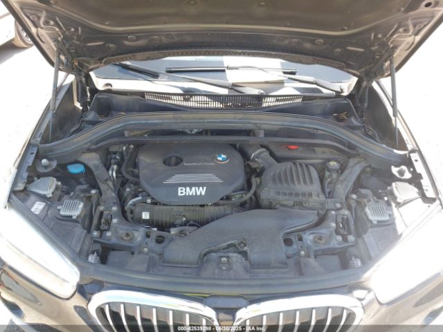 2016 BMW X1 WBXHT3C39G5F65920 Photo 9