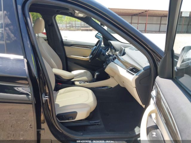 2016 BMW X1 WBXHT3C39G5F65920 Photo 4