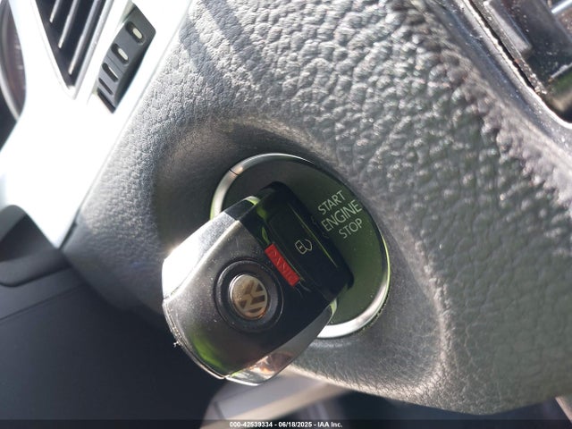 Volkswagen 2014 2014 WVGEP9BP0ED001256 Image 11