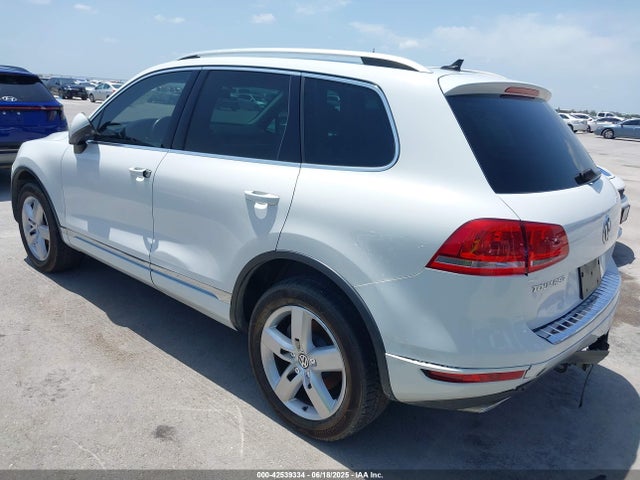 Volkswagen 2014 2014 WVGEP9BP0ED001256 Image 3