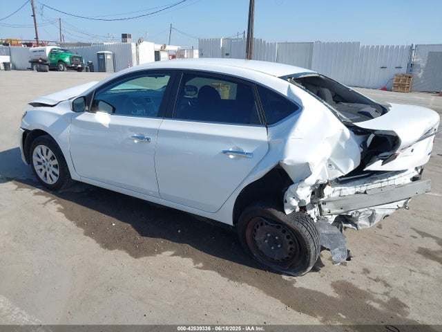 Nissan 2014 2014 3N1AB7AP7EY341530 Image 3