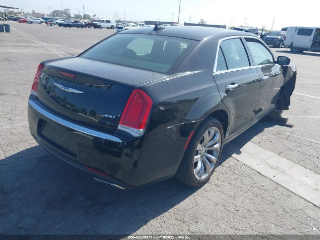2019 CHRYSLER 300 2C3CCAEG4KH690581 Photo 3