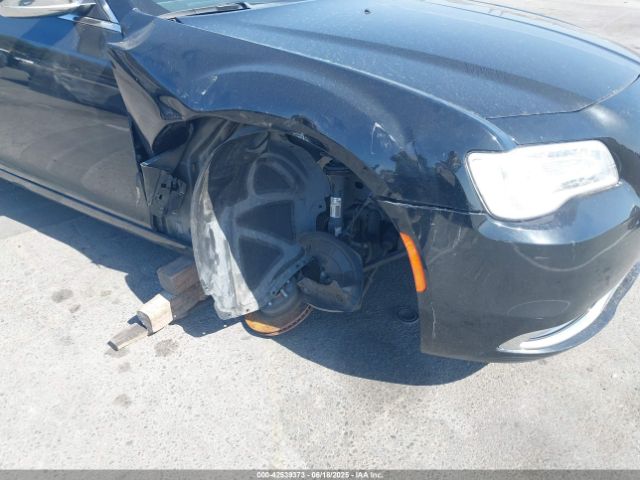 2019 CHRYSLER 300 2C3CCAEG4KH690581 Photo 5