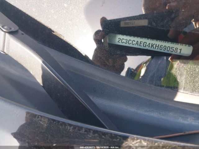 2019 CHRYSLER 300 2C3CCAEG4KH690581 Photo 8