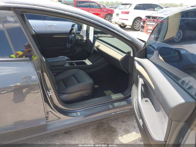 2022 TESLA MODEL 3 5YJ3E1EB3NF193655 Photo 4