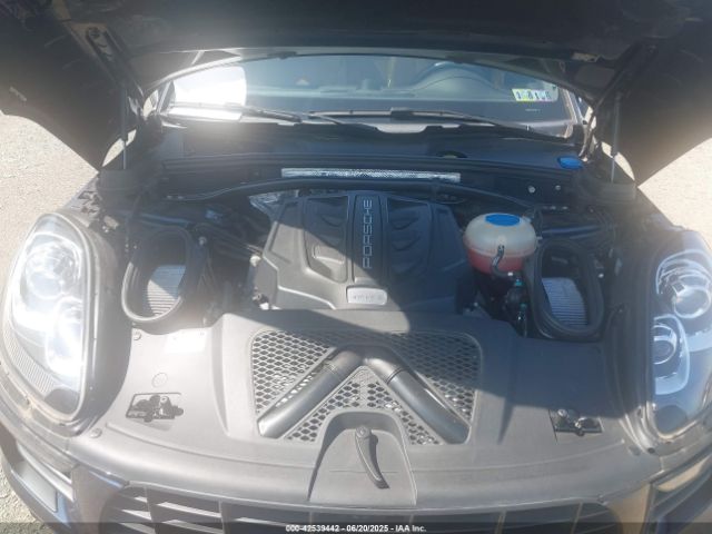 2018 PORSCHE MACAN WP1AB2A50JLB31206 Photo 9