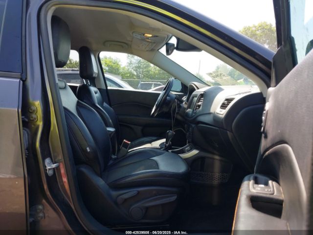 2018 JEEP COMPASS 3C4NJCBB1JT204782 Photo 4