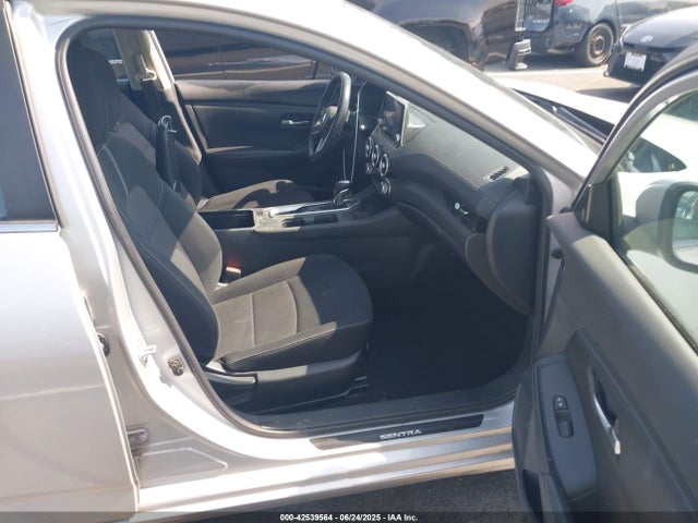 3N1AB8CV2NY242678 Nissan Sentra