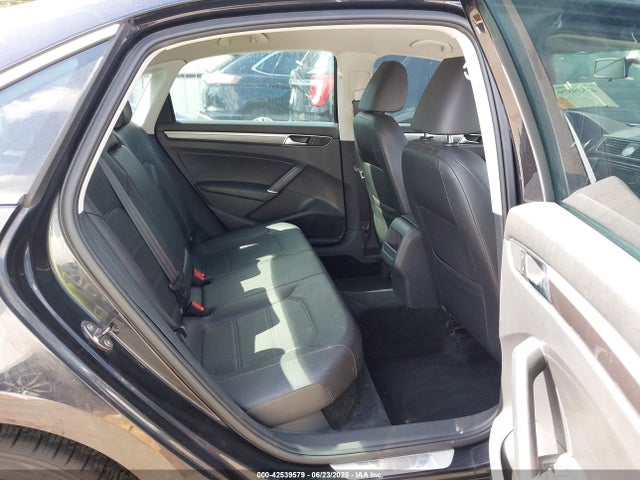 1VWDT7A35HC025803 Volkswagen 1.8 tsi