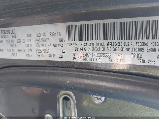 RAM 1500 2018 1C6RR7FT7JS329332 Image 9