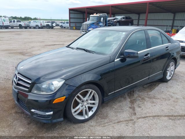 WDDGF8AB9ER310961 Mercedes-Benz 2014