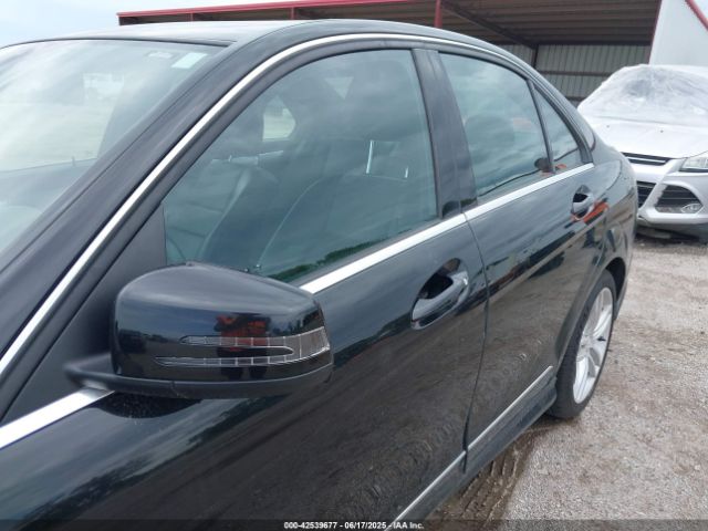 WDDGF8AB9ER310961 Mercedes-Benz 2014