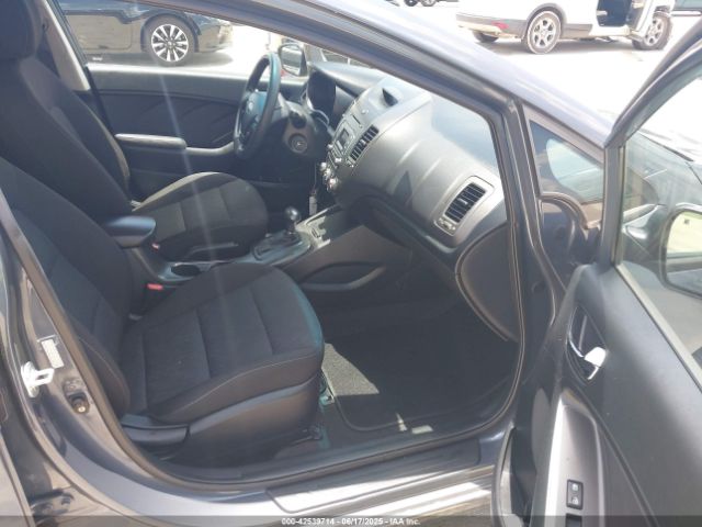 KNAFK4A68G5554119 KIA FORTE LX