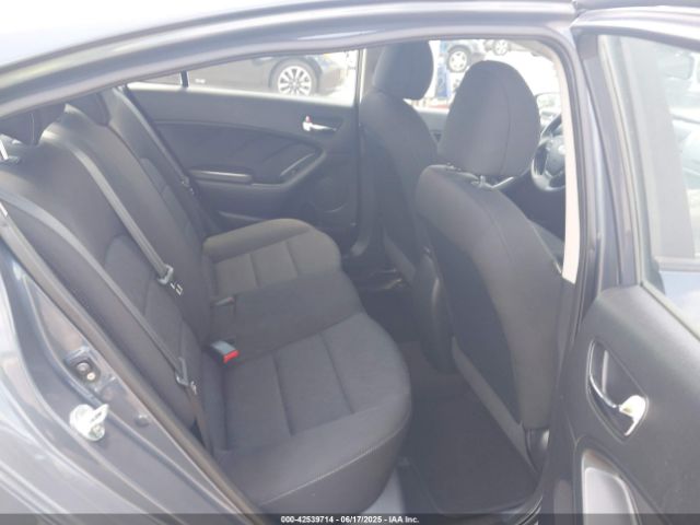 KNAFK4A68G5554119 KIA FORTE LX