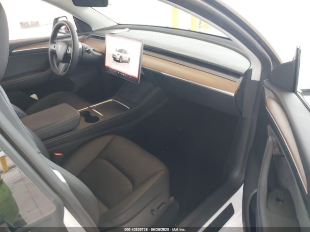 7SAYGDEE8PF828757 Tesla 2023