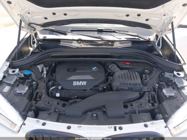 2017 BMW X1 WBXHT3C30H5F75950 Photo 9