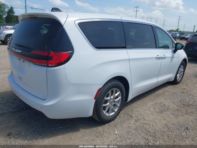2024 CHRYSLER PACIFICA 2C4RC1BGXRR145550 Photo 3
