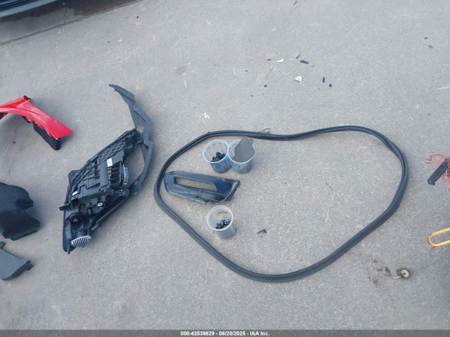 1G1YB3D44P5126055 Chevrolet lt2
