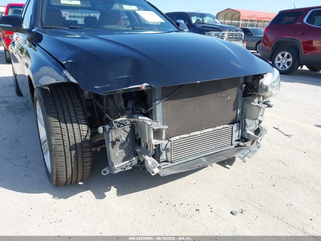 WBA8E3C53GK502333 BMW 328I
