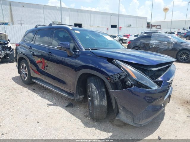 2022 TOYOTA HIGHLANDER 5TDGZRAH5NS549601