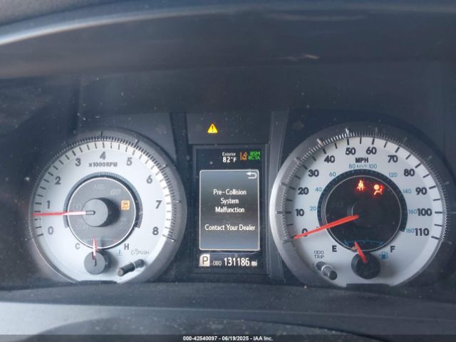 2019 TOYOTA SIENNA 5TDEZ3DC7KS223251 Photo 6