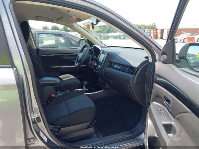 2020 MITSUBISHI OUTLANDER JA4AZ3A32LZ026744 Photo 4