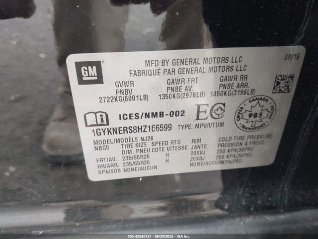 2017 CADILLAC XT5 1GYKNERS8HZ166599 Photo 8