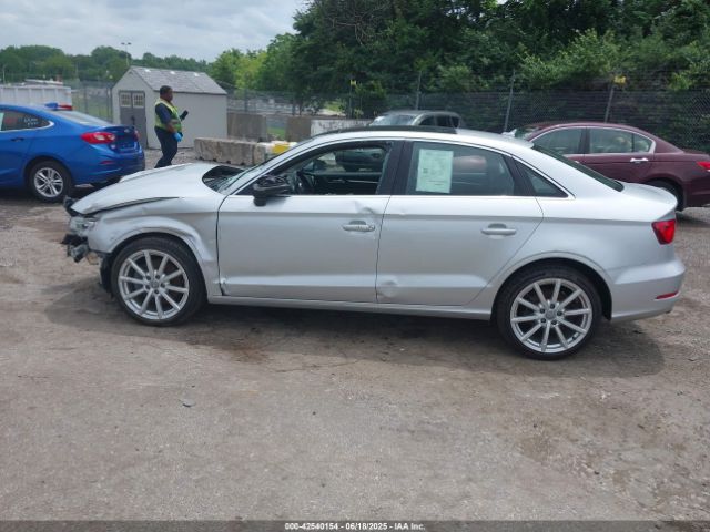 WAUACGFF7F1009083 Audi A3