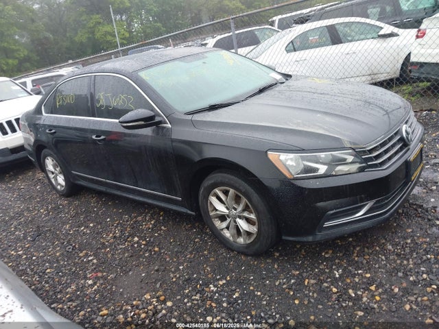 Продажа на аукционе авто 2016 Volkswagen Passat 1.8t S, vin: 1VWAT7A37GC018952, номер лота: 42540185