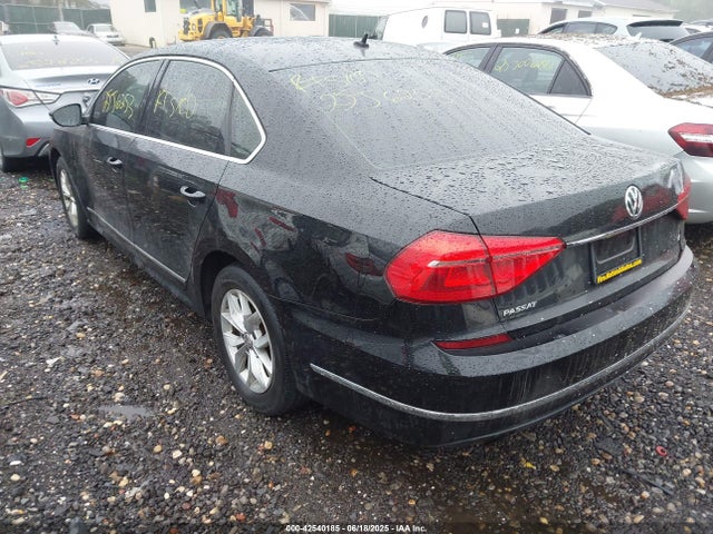 Продажа на аукционе авто 2016 Volkswagen Passat 1.8t S, vin: 1VWAT7A37GC018952, номер лота: 42540185