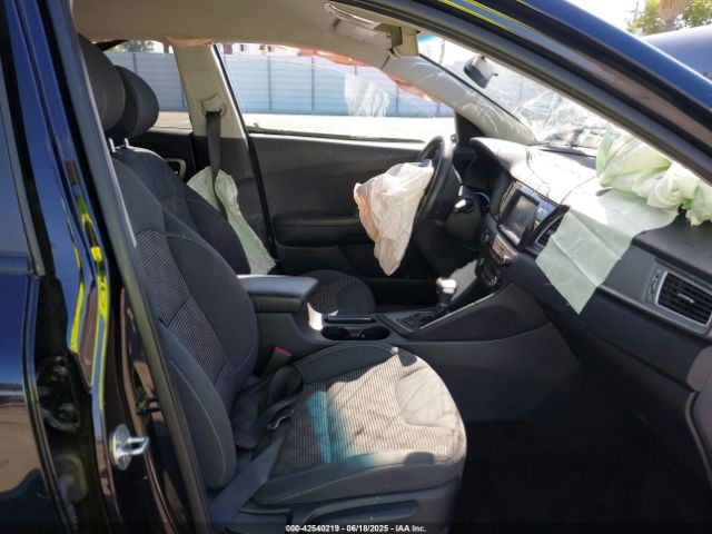 2019 KIA NIRO KNDCB3LC4K5219466 Photo 4